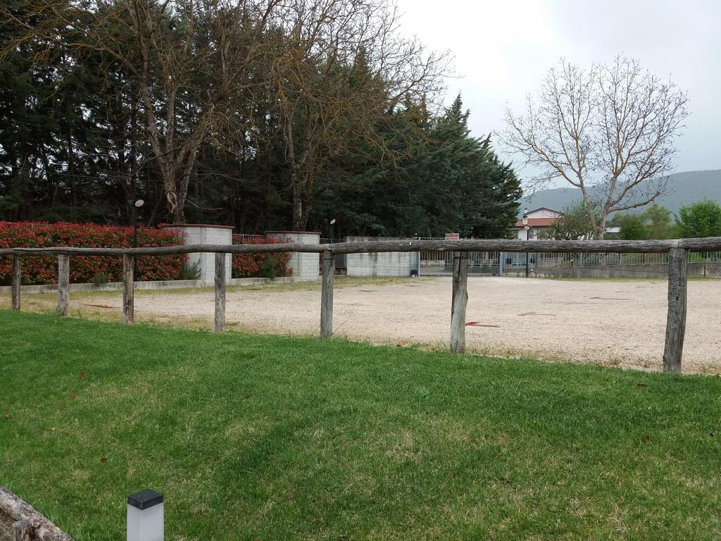 Il Boscaiolo Affittacamere Preturo Buitenkant foto